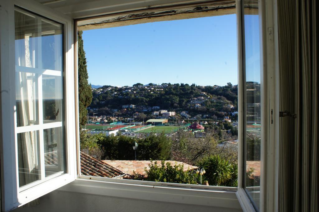 D'hotes Les Terrasses Du Soleil Bed & Breakfast 2*