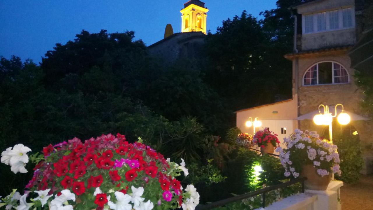 D'hotes Les Terrasses Du Soleil Bed & Breakfast 2*